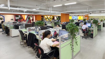 金秋彩印每晚24点截稿，让客户的设计定稿更从容！